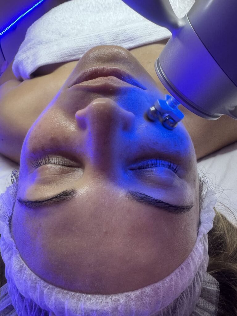 Limpieza facial profunda con Bellaction DUO Limpieza facial profunda con Bellaction DUO